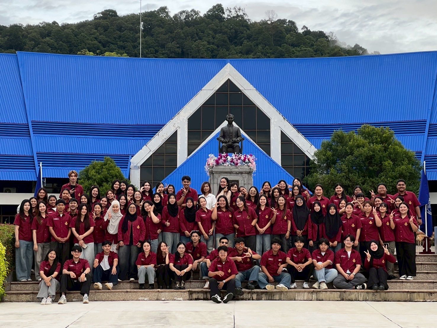 บรรยากาศพิธีมอบเสื้อปฏิบัติ รุ่นที่13 และเสื้อสาขา รุ่นที่ 14